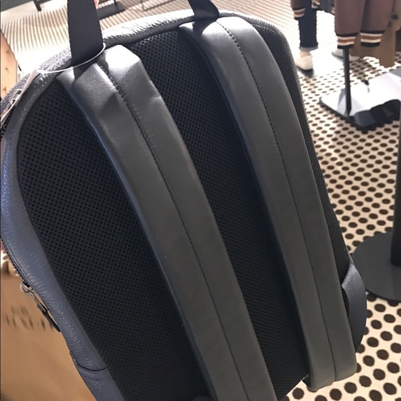 NWT COACH mens BOND BACKPACK IN PEBBLE LEATHER COACH BLACK/NAVY - Picture 7 of 7